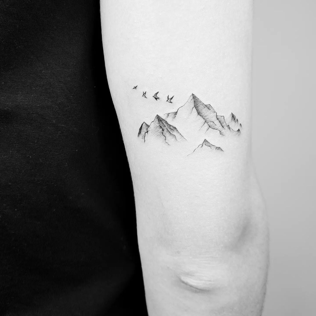 25 Bold Mountain Tattoo Ideas