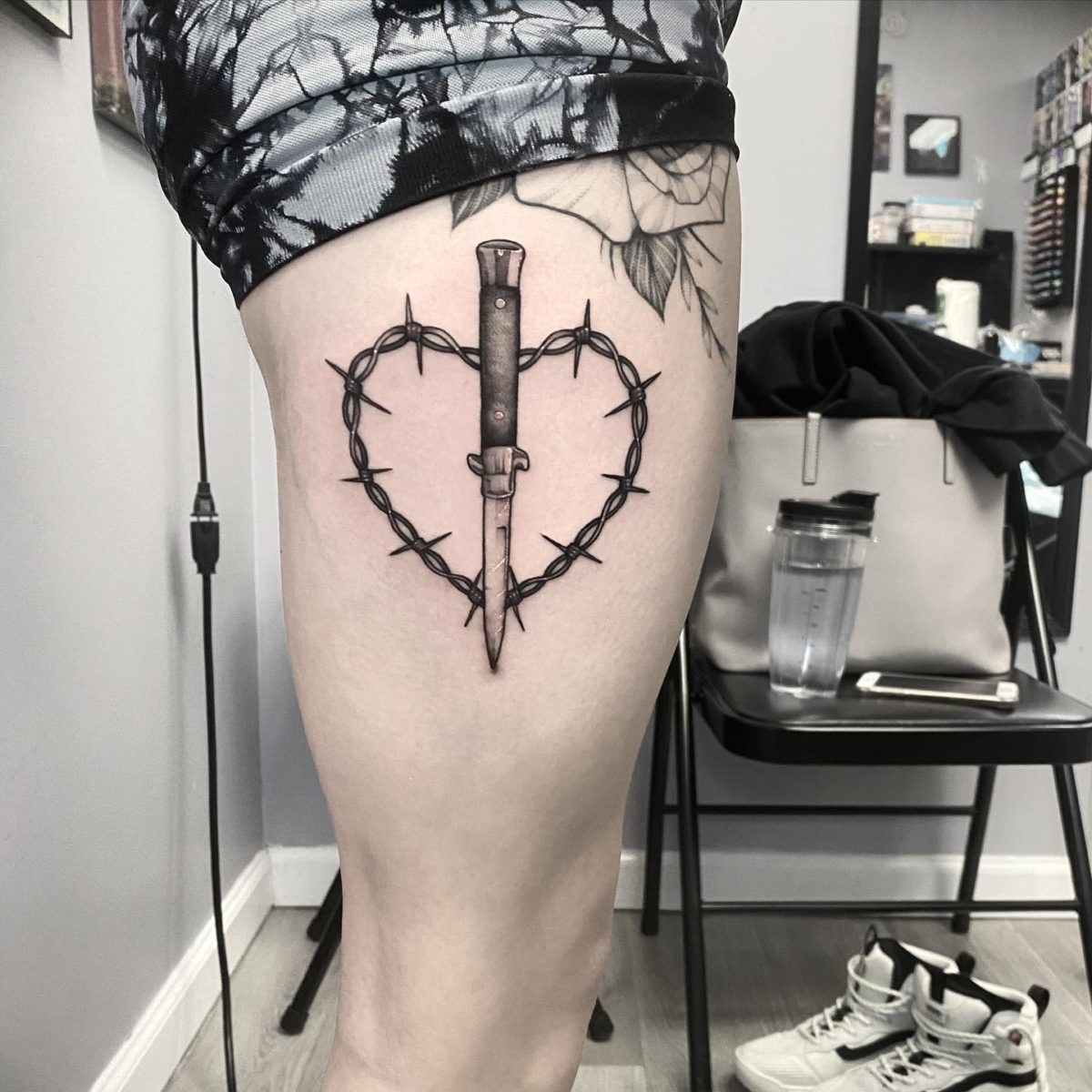 25 Bold Barbed Wire Tattoos