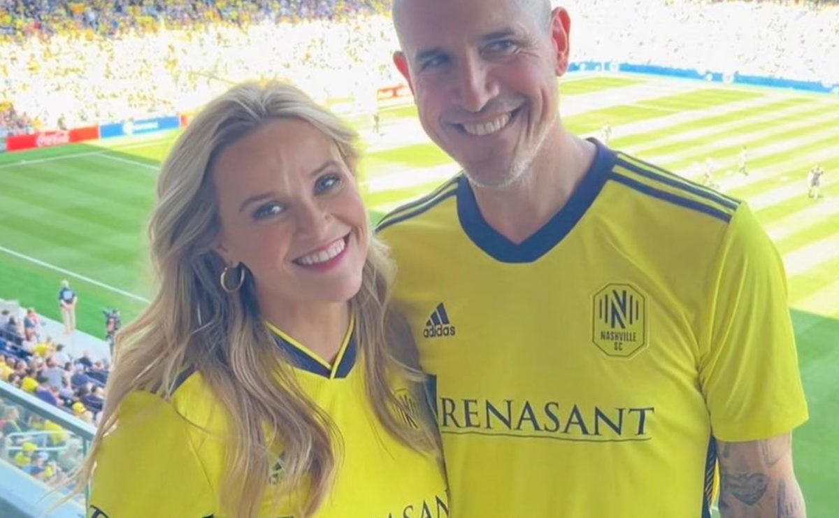 Reese Witherspoon Announces Heartbreaking Decision to Divorce Husband Jim Toth | Just days before what would have been her and Jim Toth’s 12 wedding anniversary, actress Reese Witherspoon has made an emotional and heartbreaking statement.