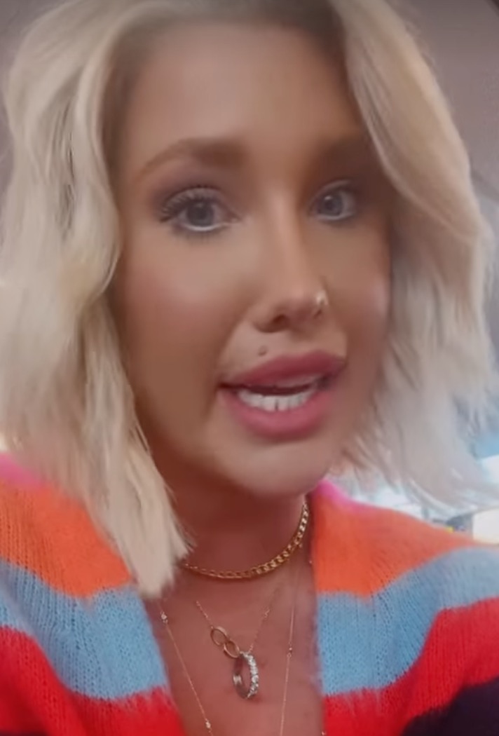 Mamas Uncut's Weekly Stories Round-Up: Savannah Chrisley's Plane Drama, Simone Biles Wedding, and More | Need a quick round-up of the most recent top stories? Not to fear...