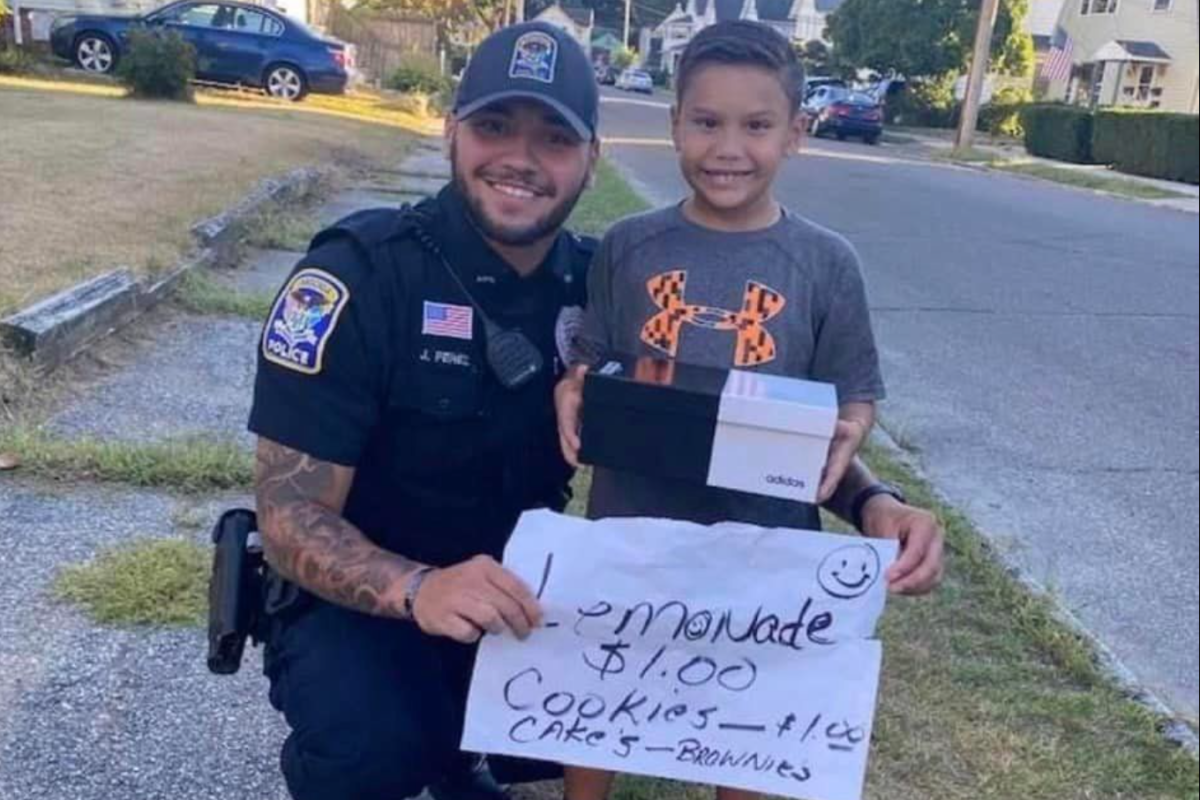 Ansonia Police Officer Goes Viral With Small Act of Kindness at a Little Boy’s Lemonade Stand