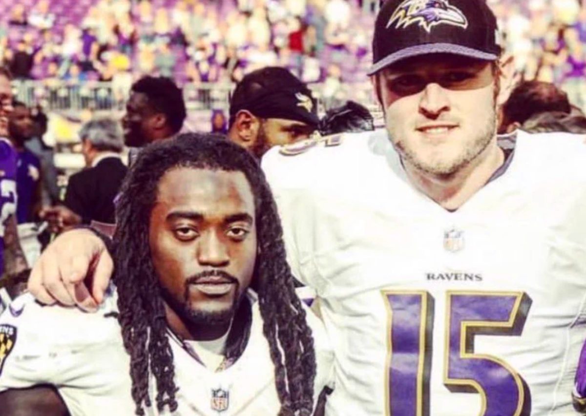 Former NFL Running Back, Alex Collins, Cause of Death Revealed – He Was Just 28 Years Old | On Sunday (August 13), former running back Alex Collins was involved in a fatal motorcycle accident that saw his 2004 Suzuki GSX-R600K crash into an SUV.