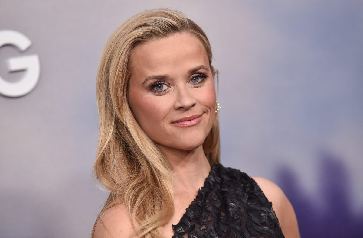 Reese Witherspoon Enjoys Picking Up Bugs and Insects – She Calls it Her ‘Beige Flag’