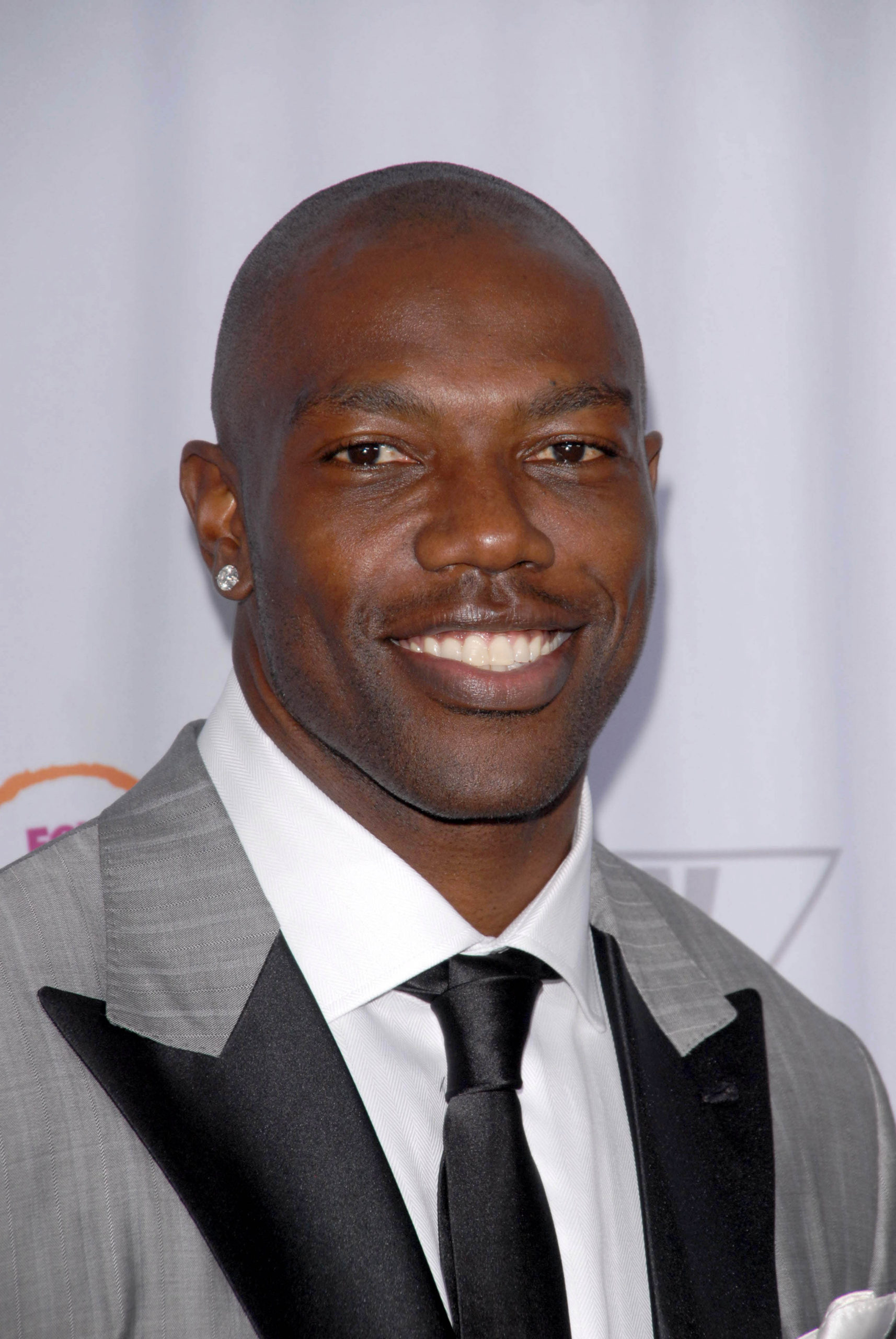 Retired NFL Star Hit By Car | The sports world is praying for retired NFL star Terrell Owens after reports reveal he was hit by a car.