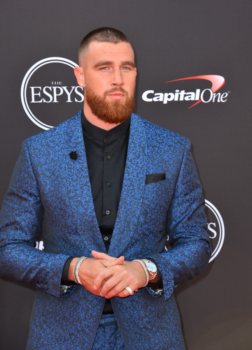 Travis Kelce Applauded for Donating Money to Fix an Elderly Woman's Home | Despite playoffs looming on the horizon, Travis Kelce is putting the people of Kansas City first.