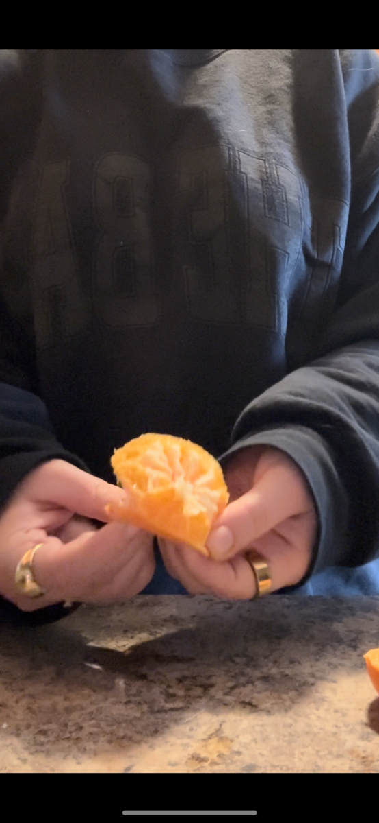 Hate Peeling Oranges? Now You Never Have to Peel an Orange Again | Very rarely do the “life hacks” that are discovered around Internet work as well as they appear in the videos.