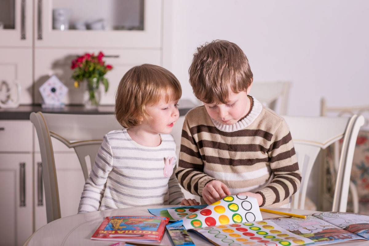 Small Educational Toys to Keep Your Little One Distracted | Before getting your child’s shoes on, take them to their play area and let them pick out some of their favorite educational toys and pack them in a bag – make them feel like they have control over what they bring. 